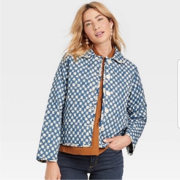Universal Thread Jackets & Blazers - NWT Universal Thread Quilted Ikat Print Button Front Jacket Women’s S Blue/Cream